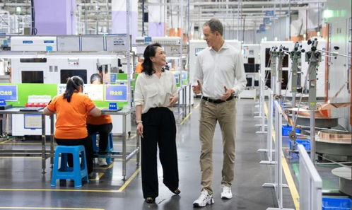 蘋(píng)果COO走訪深莞智造工廠 沒(méi)有中國(guó)果鏈，就沒(méi)有蘋(píng)果的成功